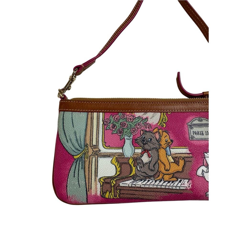 Dooney & Bourke Disney The Aristocats 2019 Collection Wristlet Wallet EUC - Picture 8 of 13
